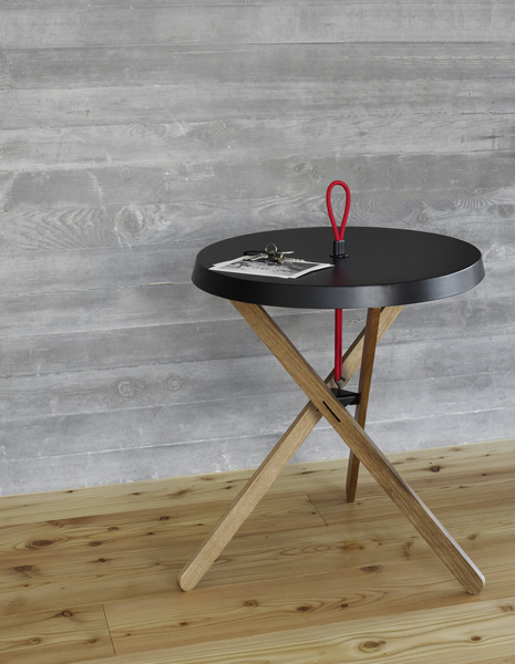 Marionet side table