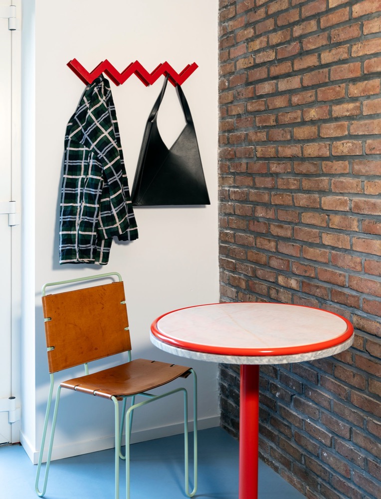Ziggy Wandgarderobe in Rot, Wohnszene